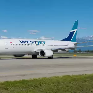 西捷航空乘务员罢工 温哥华机场88个航班取消