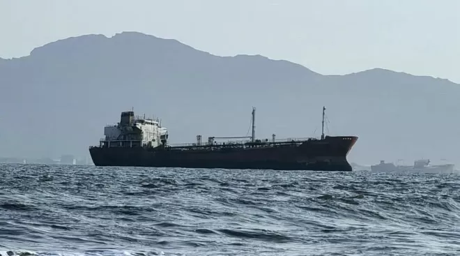 伊朗、阿曼霍尔木兹海峡重开协议:伊掌控入湾航道
