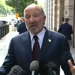 美国商务部长再喷加拿大，在OECD表现最差