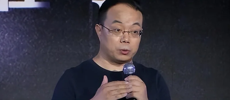 知名心理学博主武志红与前女友李雪用“NPD”等术语公开发文互呛，双方就旧情与经济问题各执一词
